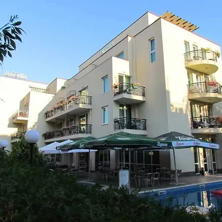 Family Aurelia Hotell Slăntjev Brjag